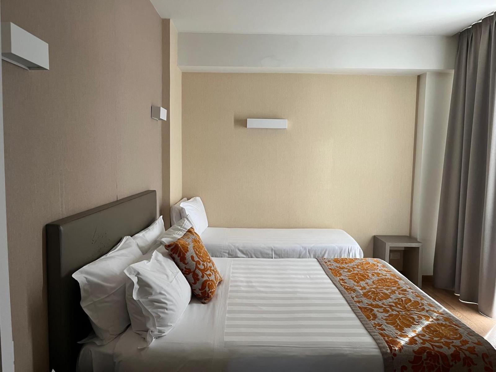 Hotel Napoleon Lucca Esterno foto