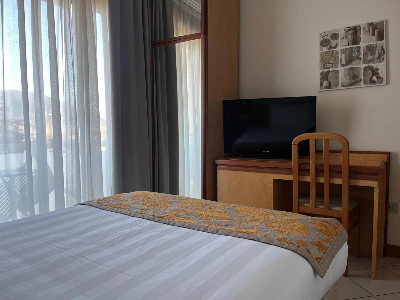 Hotel Napoleon Lucca Esterno foto