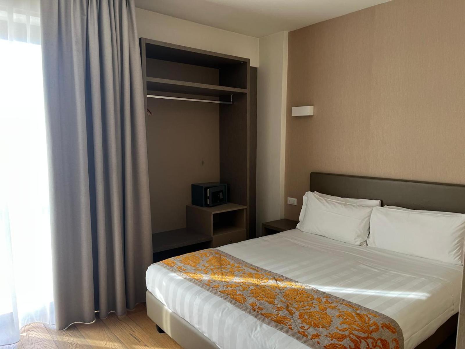 Hotel Napoleon Lucca Esterno foto
