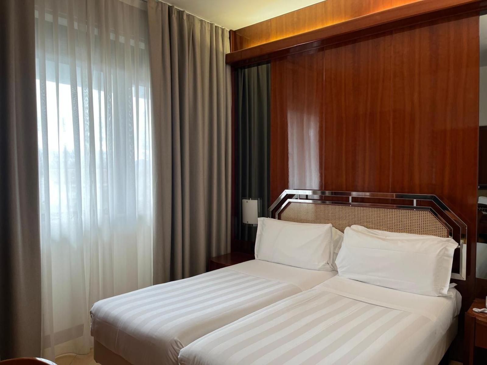Hotel Napoleon Lucca Esterno foto