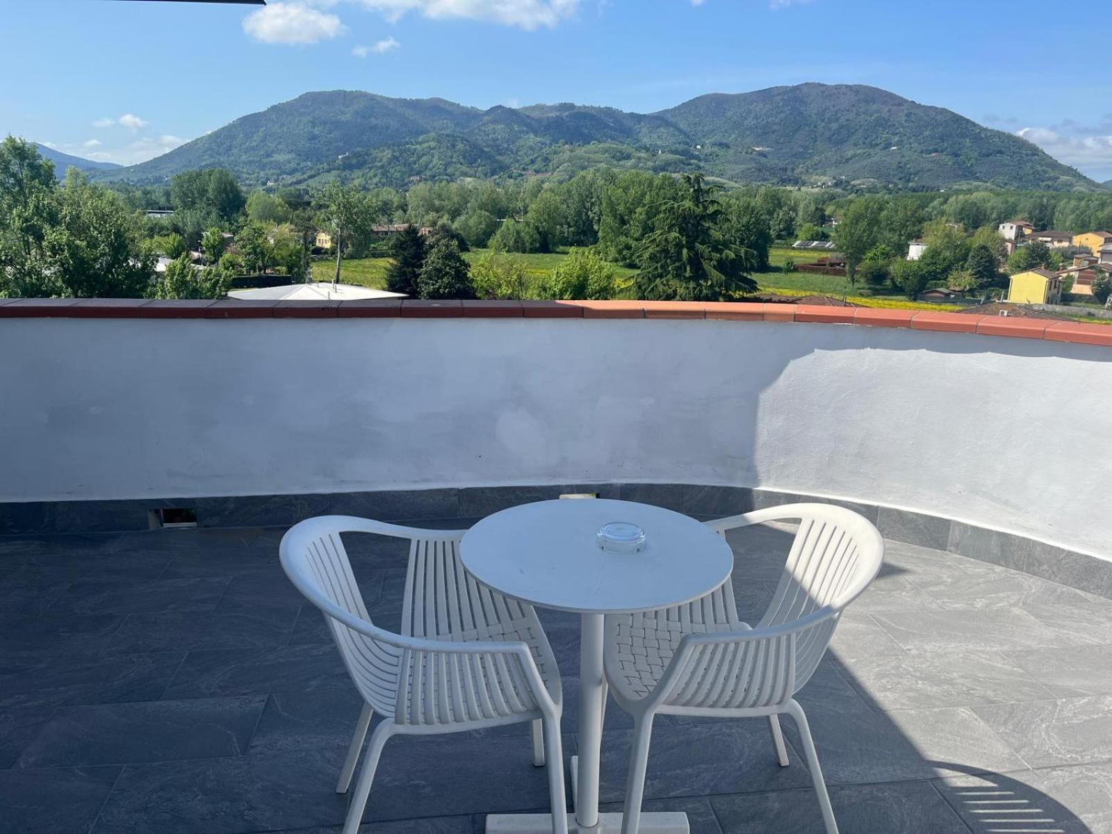 Hotel Napoleon Lucca Esterno foto